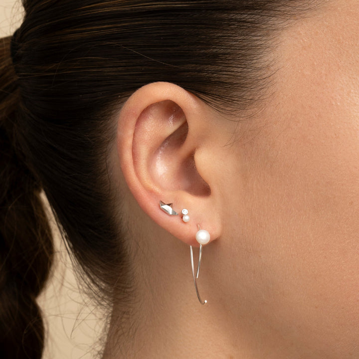 MEHETIA SILVER PIERCING EARRING