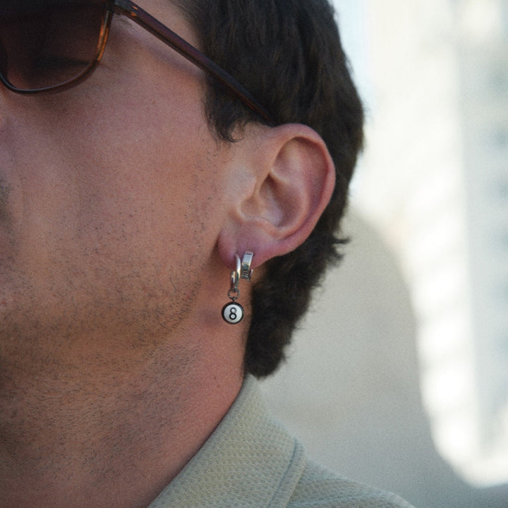 PENDIENTE PIERCING ARO 8-BALL